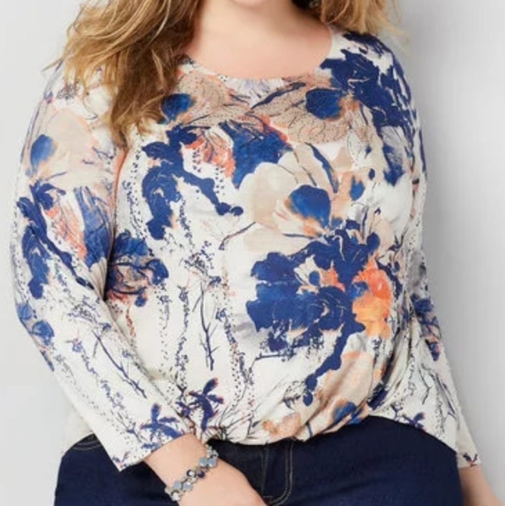 NWT Abstract Twist Front Tunic